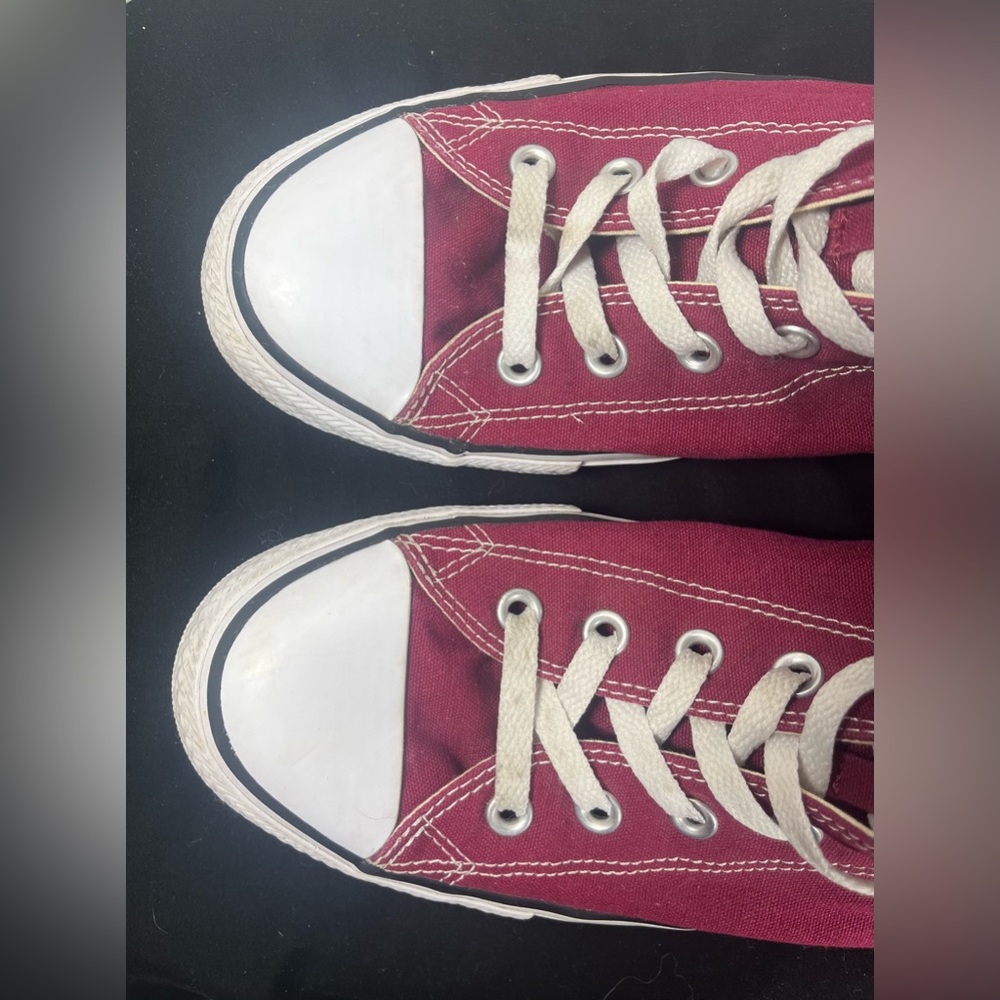 ⚠️SOLD⚠️Converse High Tops Shoes - Maroon & White - Men’s Size 10.5 - Picture 3 of 10